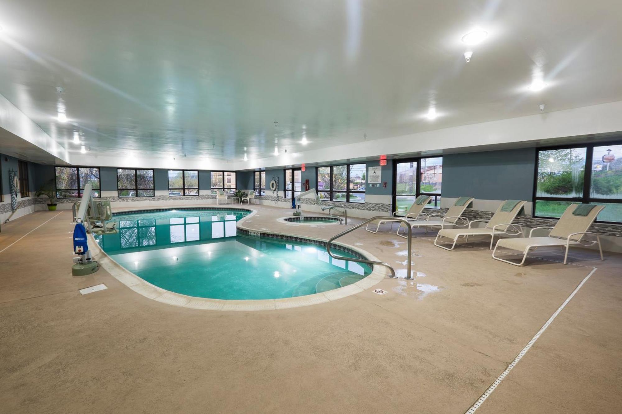 Hotel Wingate By Wyndham Waynesboro Esterno foto