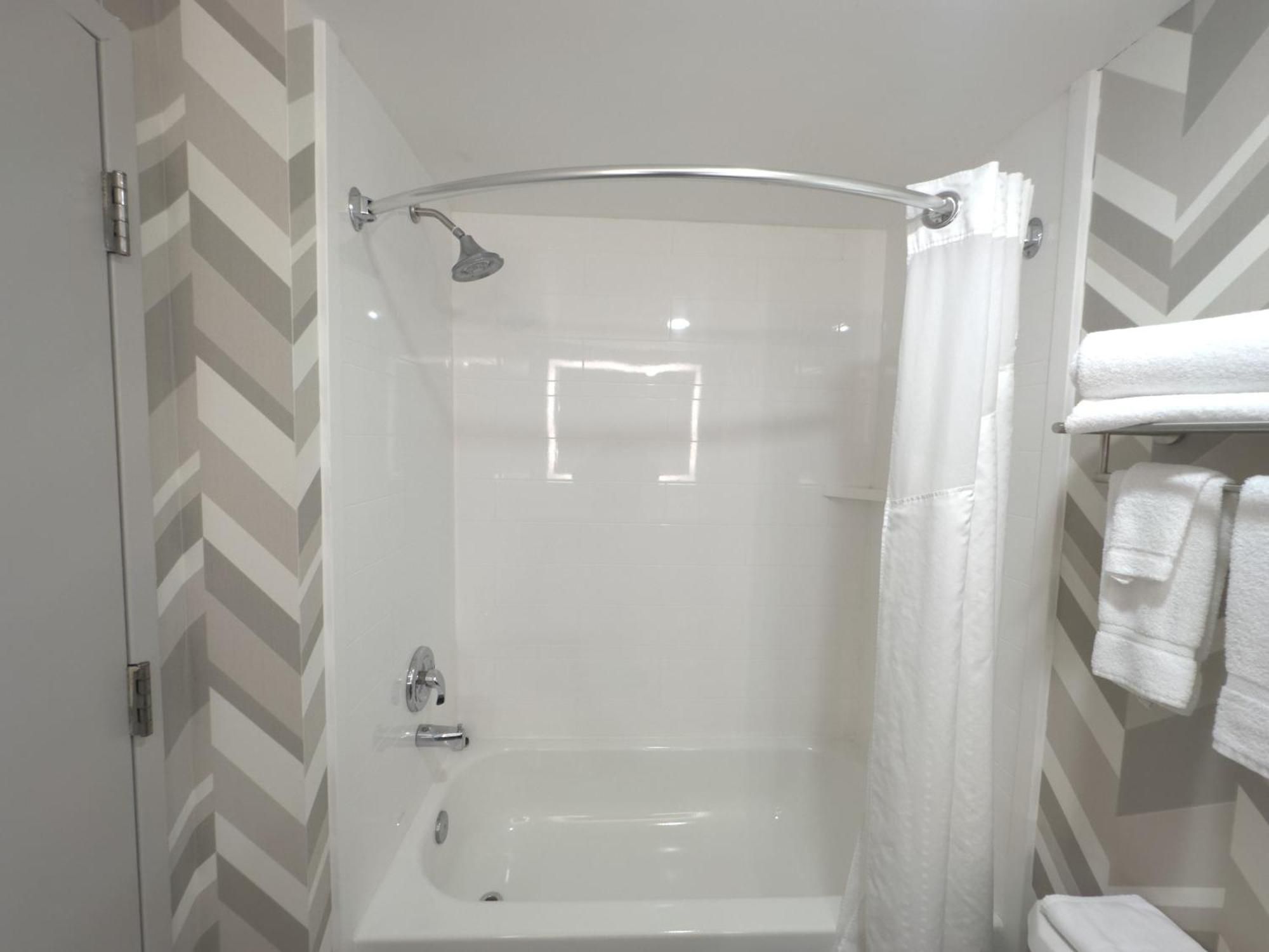 Hotel Wingate By Wyndham Waynesboro Esterno foto